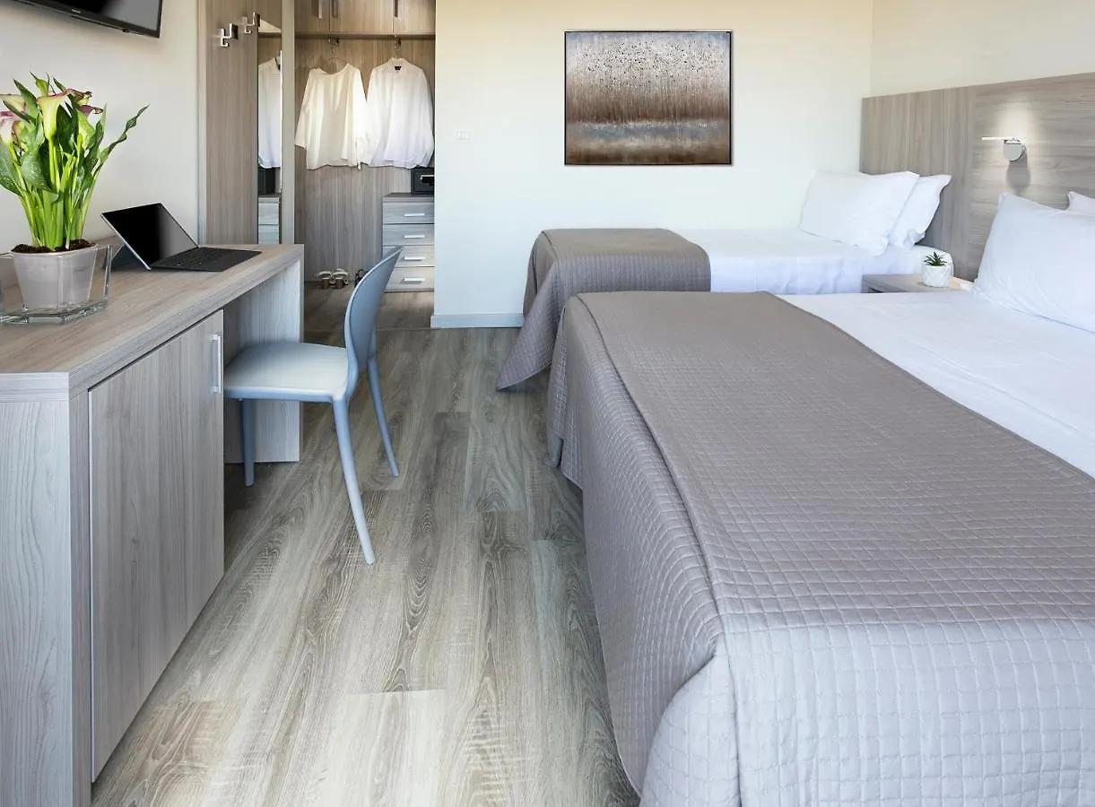 ***  Hotel Zanarini In Centro A Riccione Italien