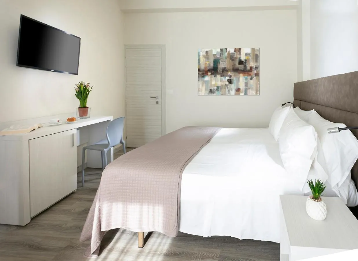 Hotel Zanarini In Centro A Riccione 3*,  Italien