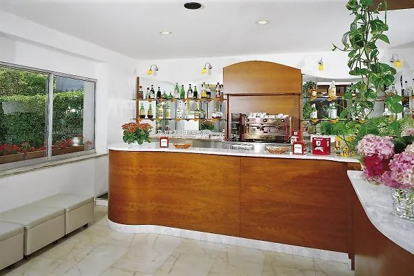 Hotel Zanarini In Centro A Riccione 3*,