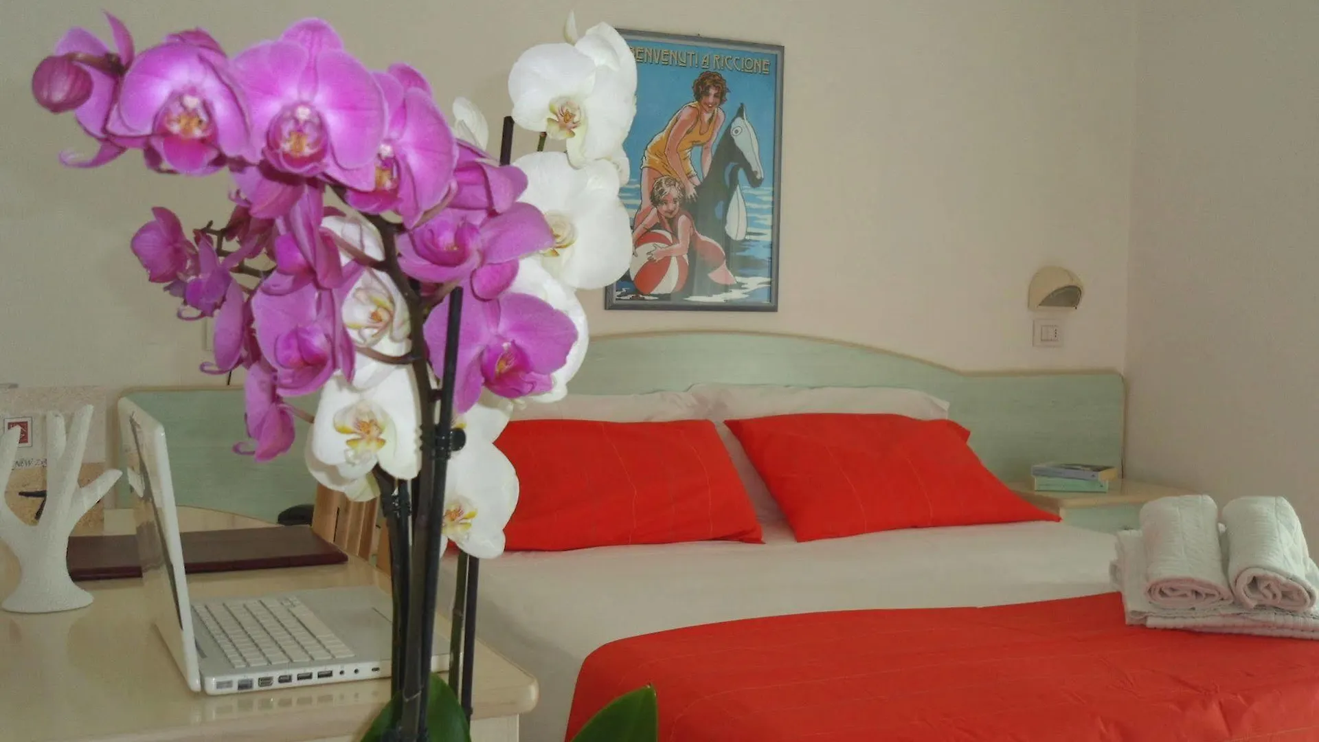 ***  Hotel Zanarini In Centro A Riccione Italien